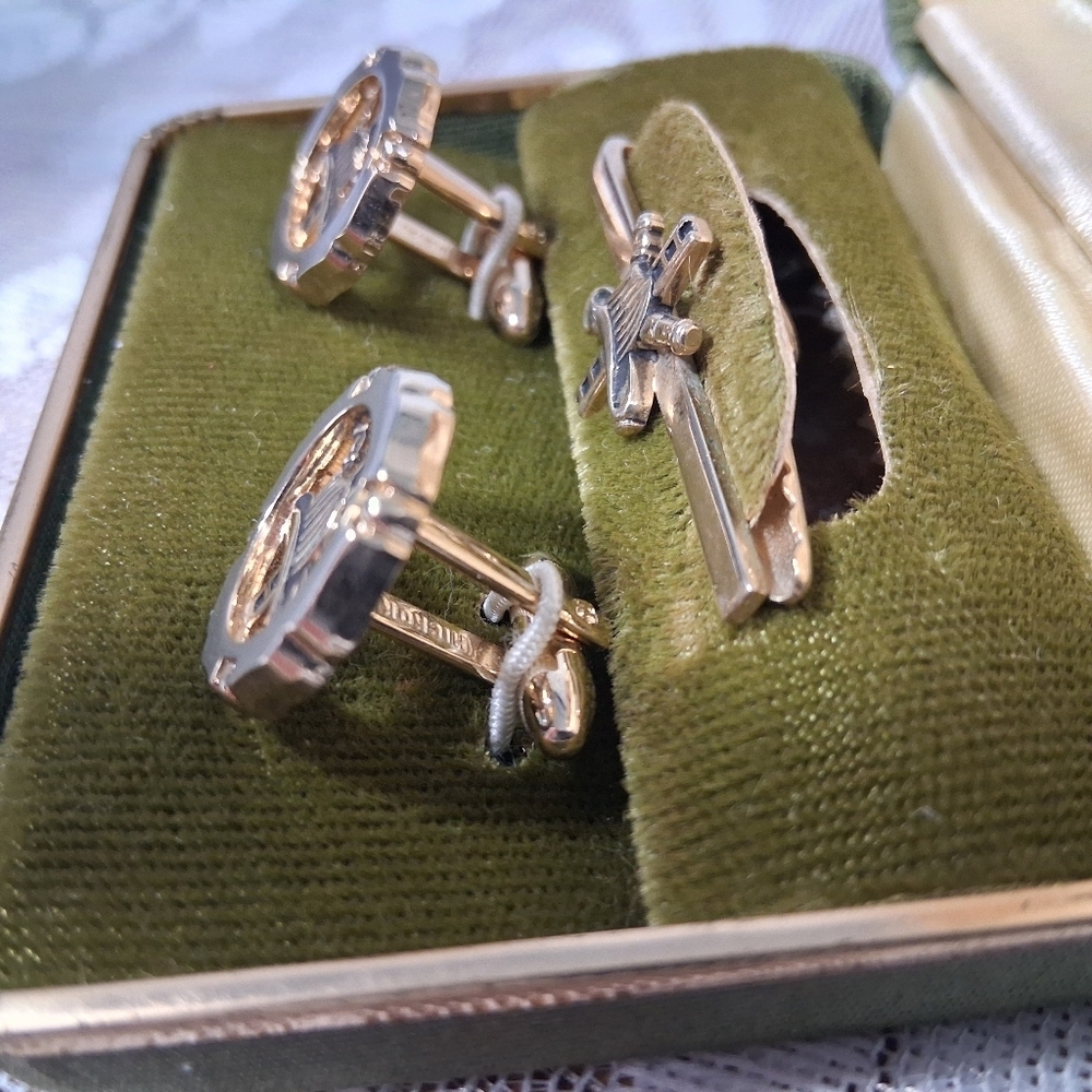 Vintage Hickok Fireman's Cufflinks & Tie Bar Set Presentation Box Original - Picture 7 of 13